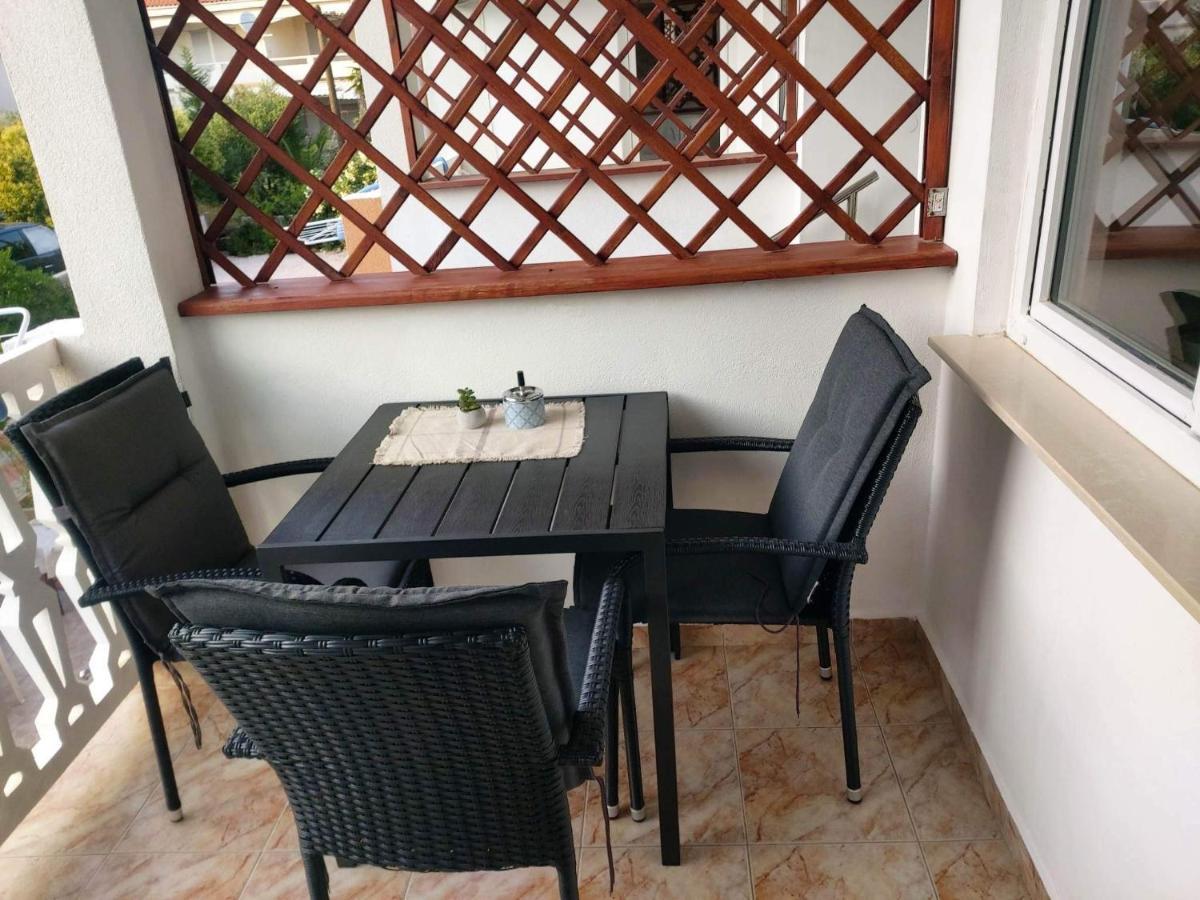 Apartma Smit Vir Esterno foto